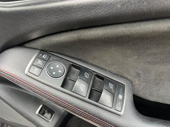 Mercedes-Benz GLA 2.1 GLA220d AMG Line (Premium Plus) 7G-DCT 4MATIC Euro 6 (s/s) 5