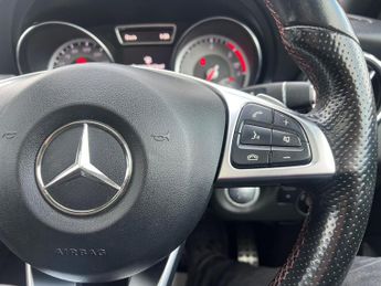 Mercedes-Benz GLA 2.1 GLA220d AMG Line (Premium Plus) 7G-DCT 4MATIC Euro 6 (s/s) 5