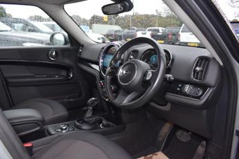 MINI Countryman 1.5 10kWh Cooper SE Classic Auto ALL4 Euro 6 (s/s) 5dr