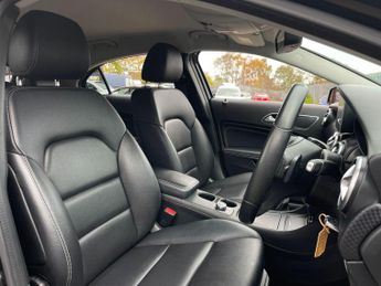 Mercedes-Benz A Class 2.1 A200d Sport (Premium) 7G-DCT Euro 6 (s/s) 5dr