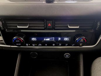 Nissan Qashqai 1.3 DIG-T MHEV N-Connecta Euro 6 (s/s) 5dr
