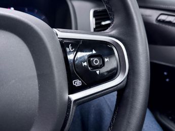 Volvo XC90 Plus Dark B5 (235 hp)