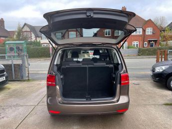 Volkswagen Touran 1.6 TDI SE DSG Euro 5 5dr