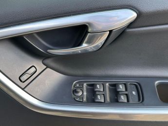 Volvo XC60 2.0 D4 R-Design Lux Nav Auto Euro 6 (s/s) 5dr