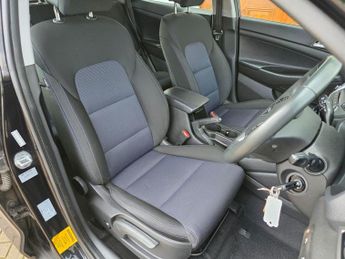 Hyundai TUCSON 1.7 CRDi Blue Drive SE Nav DCT Euro 6 (s/s) 5dr