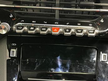 Peugeot E-2008 50kWh GT Premium Auto 5dr