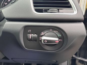 Audi Q3 1.4 TFSI CoD S line Edition S Tronic Euro 6 (s/s) 5dr