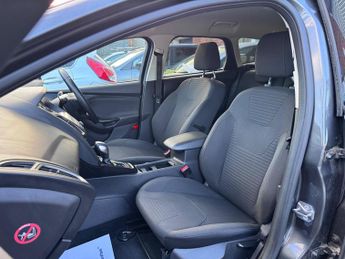 Ford Focus 1.0T EcoBoost Titanium Auto Euro 6 (s/s) 5dr
