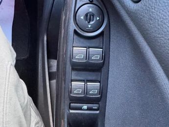 Ford Focus 1.0T EcoBoost Titanium Auto Euro 6 (s/s) 5dr