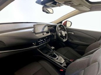 Nissan Qashqai 1.3 DIG-T MHEV N-Connecta Euro 6 (s/s) 5dr