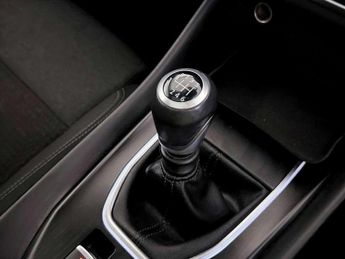 Nissan Qashqai 1.3 DIG-T MHEV N-Connecta Euro 6 (s/s) 5dr