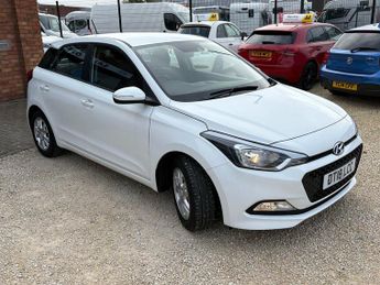 Hyundai i20 1.4 SE Hatchback 5dr Petrol Auto Euro 6 (100 ps)