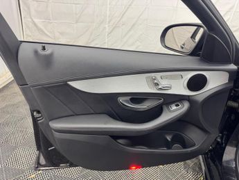 Mercedes-Benz C Class 2.1 C220 BlueTEC AMG Line (Premium) G-Tronic+ Euro 6 (s/s) 4dr