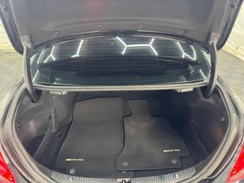 Mercedes-Benz C Class 2.1 C220 BlueTEC AMG Line (Premium) G-Tronic+ Euro 6 (s/s) 4dr