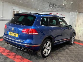 Volkswagen Touareg 3.0 TDI V6 BlueMotion Tech R-Line Tiptronic 4WD Euro 6 (s/s) 5dr