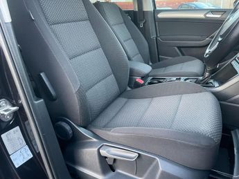 Volkswagen Touran 1.6 TDI SE Family MPV 5dr Diesel DSG Euro 6 (s/s) (115 ps)