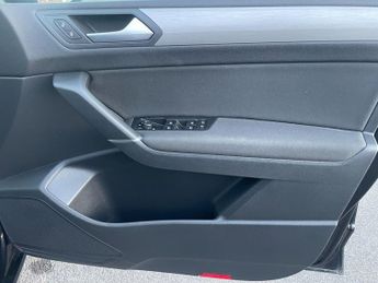 Volkswagen Touran 1.6 TDI SE Family MPV 5dr Diesel DSG Euro 6 (s/s) (115 ps)