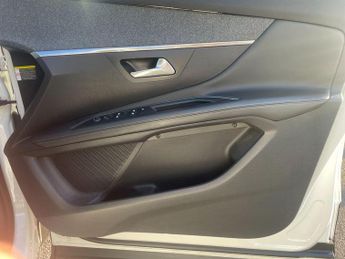 Peugeot 3008 1.6 BlueHDi Allure SUV 5dr Diesel EAT Euro 6 (s/s) (120 ps)