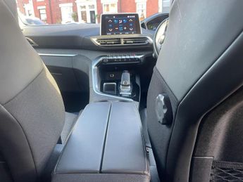 Peugeot 3008 1.6 BlueHDi Allure SUV 5dr Diesel EAT Euro 6 (s/s) (120 ps)