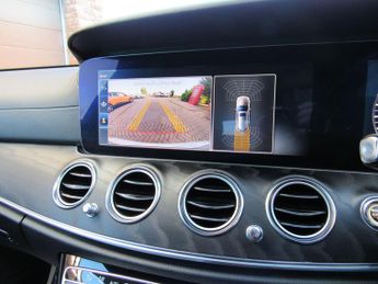 Mercedes-Benz E Class 2.0 E220d AMG Line (Premium) G-Tronic+ Euro 6 (s/s) 5dr