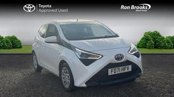 Toyota AYGO 1.0 VVT-i x-play Euro 6 (s/s) 5dr