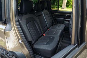 Land Rover Defender 110 2.0 SD4 First Edition Auto 4WD Euro 6 (s/s) 5dr