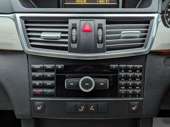 Mercedes-Benz E Class 2.1 E220 CDI BlueEfficiency Sport Tiptronic Euro 5 4dr