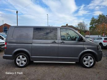 Volkswagen Transporter 2.0 BiTDI T32 Kombi DSG 4MOTION L1 H1 4dr