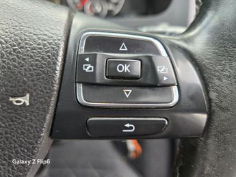 Volkswagen Transporter 2.0 BiTDI T32 Kombi DSG 4MOTION L1 H1 4dr