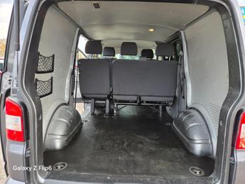 Volkswagen Transporter 2.0 BiTDI T32 Kombi DSG 4MOTION L1 H1 4dr