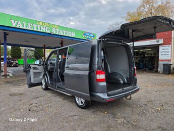 Volkswagen Transporter 2.0 BiTDI T32 Kombi DSG 4MOTION L1 H1 4dr