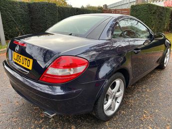 Mercedes-Benz SLK 3.5 SLK350 Convertible 2dr Petrol 7G-Tronic (242 g/km, 272 bhp)
