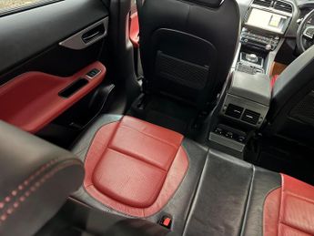 Jaguar F-PACE 2.0 D180 R-Sport Auto AWD Euro 6 (s/s) 5dr