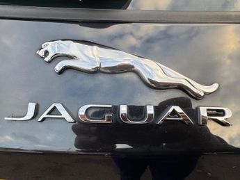 Jaguar F-PACE 2.0 D180 R-Sport Auto AWD Euro 6 (s/s) 5dr