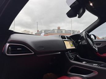 Jaguar F-PACE 2.0 D180 R-Sport Auto AWD Euro 6 (s/s) 5dr