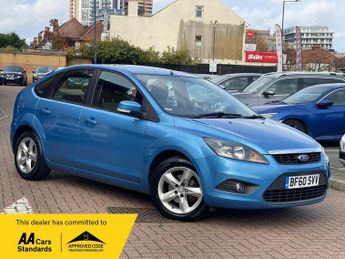 Ford Focus 1.6 Zetec Hatchback 5dr Petrol Automatic (184 g/km, 99 bhp)