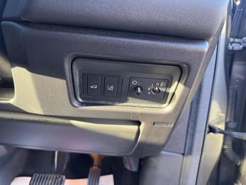 Land Rover Discovery Sport 2.0 TD4 SE Tech Auto 4WD Euro 6 (s/s) 5dr