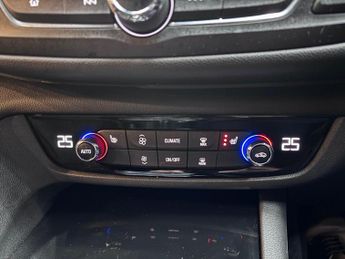Vauxhall Insignia 2.0i Turbo Elite Nav Grand Sport 4WD Euro 6 (s/s) 5dr
