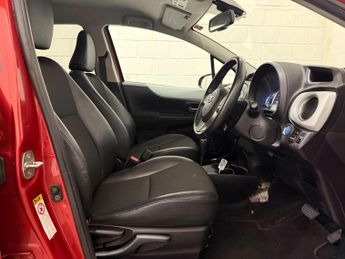 Toyota Yaris 1.5 VVT-h T Spirit CVT Euro 5 5dr