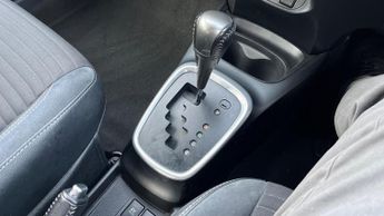 Toyota Yaris 1.5 VVT-h Excel E-CVT Euro 6 5dr (15in Alloy)