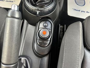 MINI Hatch 1.5 Cooper Auto Euro 6 (s/s) 5dr