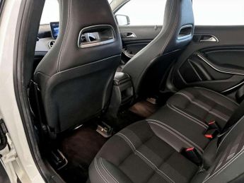 Mercedes-Benz GLA 1.6 GLA180 Urban Edition Euro 6 (s/s) 5dr