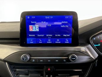 Ford Focus 1.5T EcoBoost Titanium Auto Euro 6 (s/s) 5dr