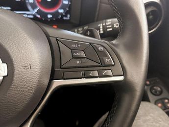 Nissan Juke 1.0 DIG-T N-Connecta DCT Auto Euro 6 (s/s) 5dr