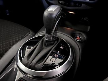 Nissan Juke 1.0 DIG-T N-Connecta DCT Auto Euro 6 (s/s) 5dr