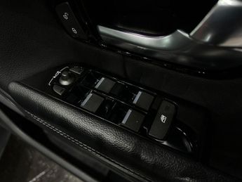 Land Rover Range Rover Evoque 2.0 TD4 SE Tech Auto 4WD Euro 6 (s/s) 5dr