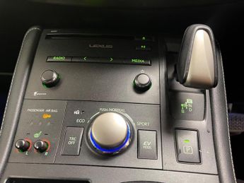 Lexus CT 1.8 200h Luxury CVT Euro 6 (s/s) 5dr