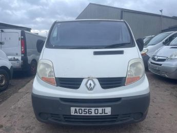 Renault Trafic 1.9 TD dCi SL27 Phase 2 4dr