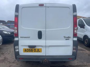 Renault Trafic 1.9 TD dCi SL27 Phase 2 4dr