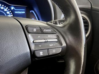Hyundai KONA 64kWh Premium SE Auto 5dr (7kW Charger)